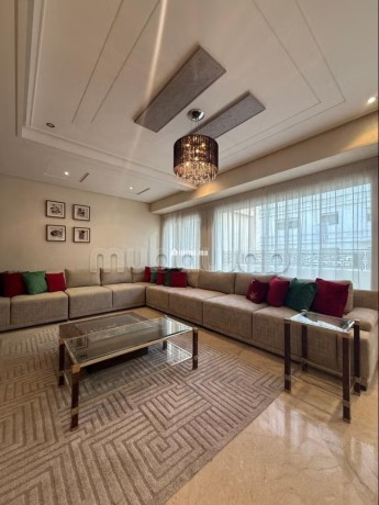 bel-appartement-en-location-a-place-mozart-big-3