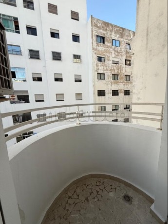 bel-appartement-en-location-a-place-mozart-big-7