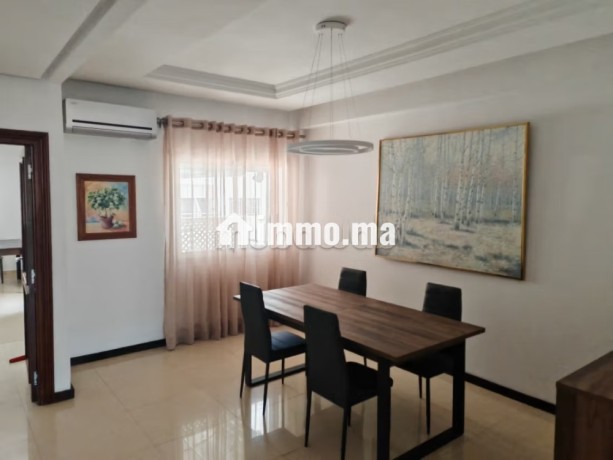 appartement-3-chambres-180m2-a-5mn-du-lycee-descartes-big-7