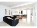 appartement-avec-grande-terrasse-en-plein-centre-small-0