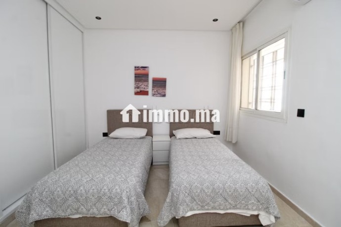 appartement-avec-grande-terrasse-en-plein-centre-big-2
