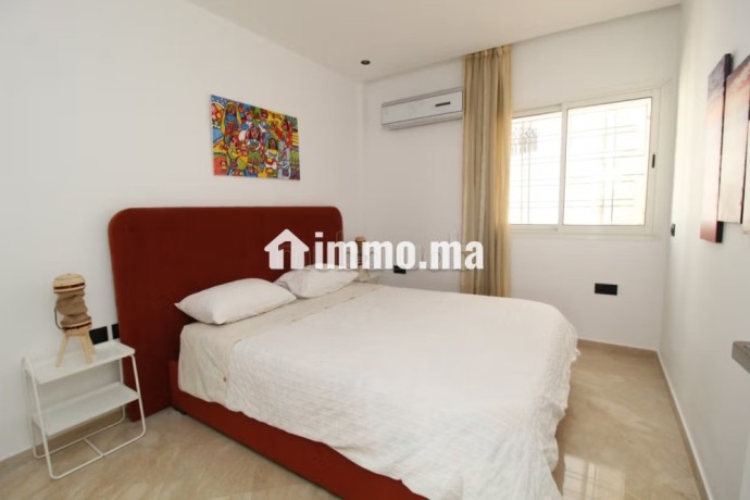 appartement-avec-grande-terrasse-en-plein-centre-big-4