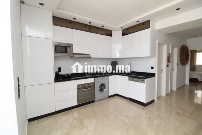 appartement-avec-grande-terrasse-en-plein-centre-big-8