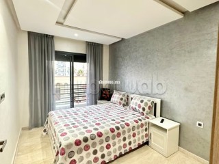 joli-studio-equipe-moderne-a-louer-palmier