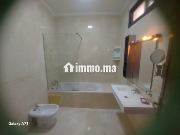 grand-appartement-avec-terrasse-a-vendre-a-iberia-big-12