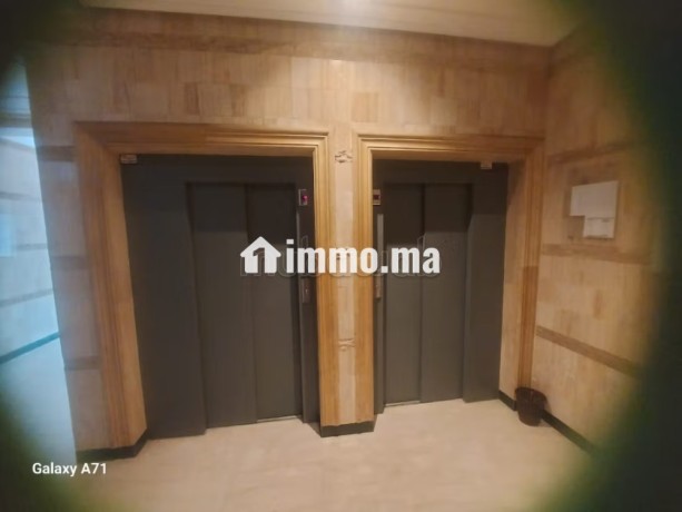 grand-appartement-avec-terrasse-a-vendre-a-iberia-big-18