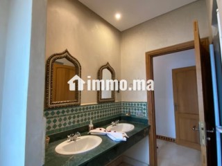 Location saisonnière villa de luxe à Agdal. 4 pièces. Piscine, climatisation - Maison à vendre