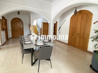 Location saisonnière villa de luxe à Agdal. 4 pièces. Piscine, climatisation - Maison à vendre