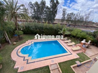 Location saisonnière villa de luxe à Agdal. 4 pièces. Piscine, climatisation - Maison à vendre