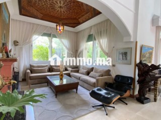 Location saisonnière villa de luxe à Agdal. 4 pièces. Piscine, climatisation - Maison à vendre