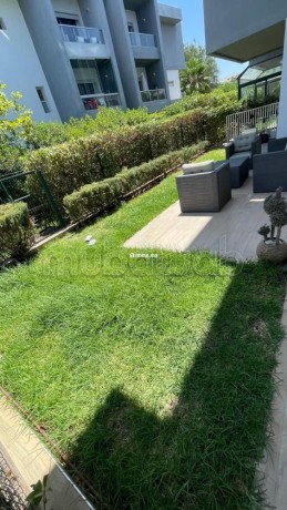 rdj-meuble-en-residence-fermee-avec-piscine-big-12