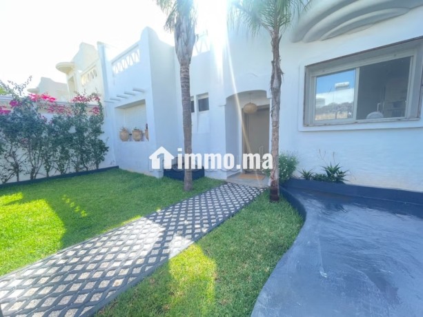 tres-belle-villa-a-la-location-meublee-et-entierement-renovee-avec-piscine-big-1