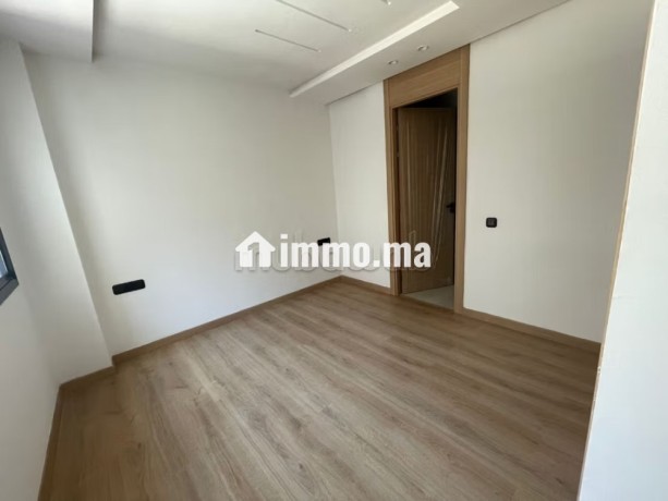 vente-dun-bel-appartement-a-riyad-2-grandes-pieces-ascenseur-et-garage-big-1