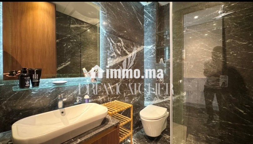 superbe-studio-a-vendre-a-oasis-1-belle-chambre-bien-meuble-big-6