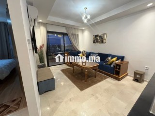 Location saisonnière à Guéliz. Superficie 80 m². Piscine et air conditionné - Appartement à vendre