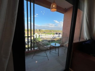 Location saisonnière à Guéliz. Superficie 80 m². Piscine et air conditionné - Appartement à vendre
