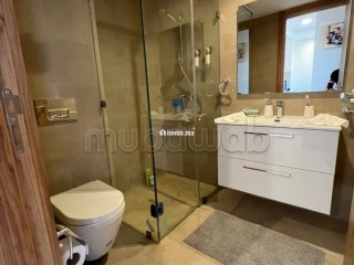 Location saisonnière à Guéliz. Superficie 80 m². Piscine et air conditionné - Appartement à vendre