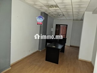 bureau-80m2-1ier-etage-au-quartier-administratif