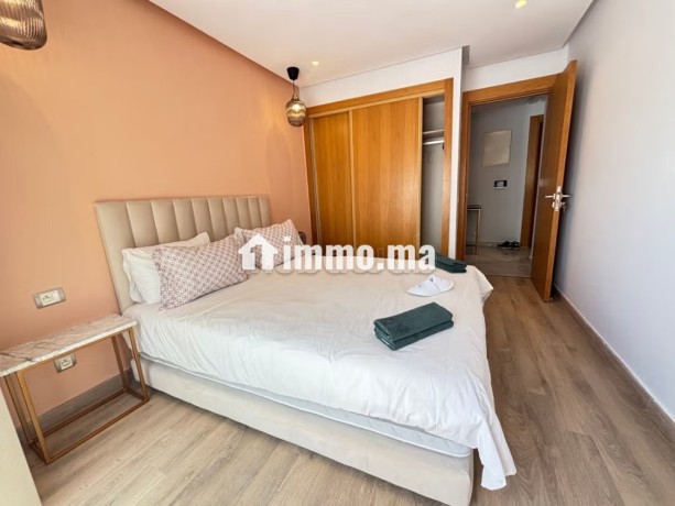 location-dun-appartement-a-maarif-1-belle-chambre-service-de-concierge-et-climatisation-big-13
