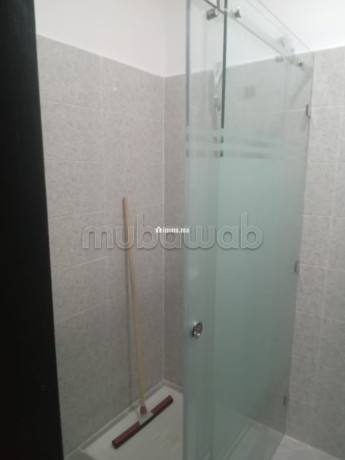 location-saisonniere-a-al-hoceima-2-belles-chambres-porte-blindee-salon-marocain-big-2
