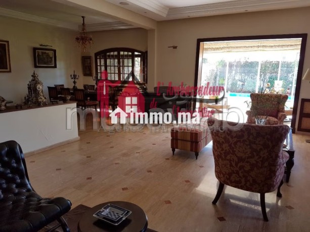 villa-de-890-m2-a-anfa-bonne-affaire-big-2