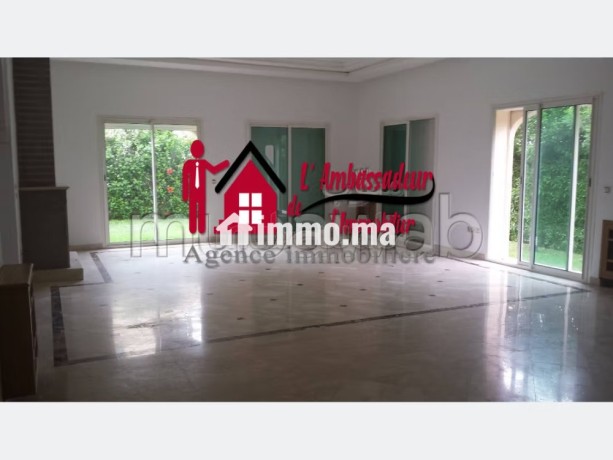 villa-de-450-m2-dans-residence-securisee-ain-diab-big-1