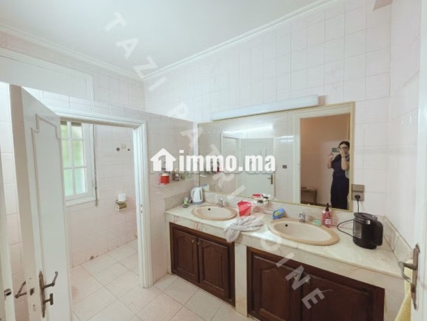 a-vendre-villa-4-chambres-ain-diab-big-6