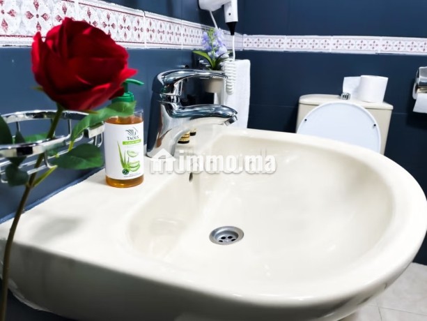 location-dun-appartement-a-tanger-city-center-3-pieces-confortables-vue-sur-la-mer-chauffage-central-big-4