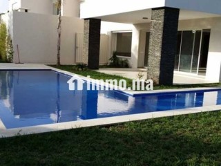 villa-haut-standing-neuve-avec-piscine-a-souissi