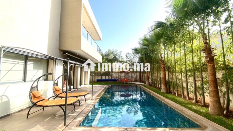 location-villa-de-haut-standing-a-route-de-tahanaout-superficie-600-m2-meuble-big-0