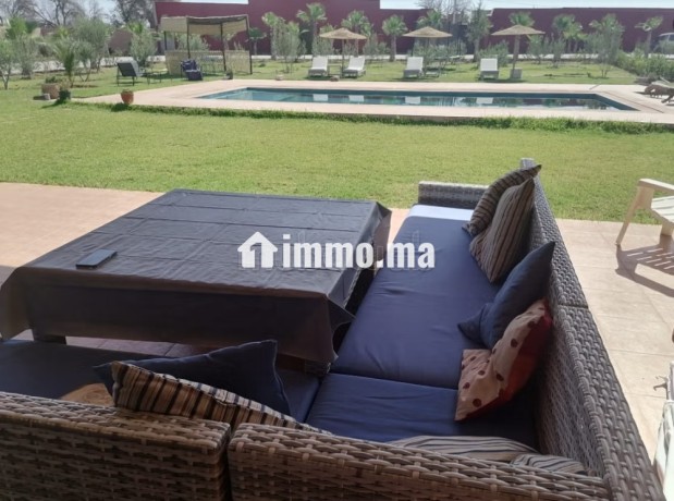 villa-moderne-pres-de-issen-avec-piscine-8900-m2-big-2
