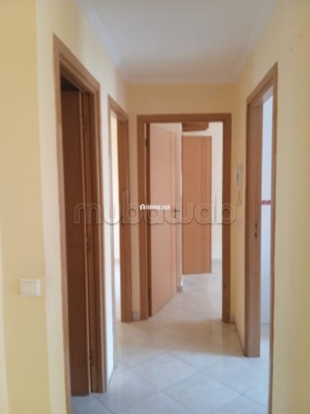 bel-appartement-en-location-a-al-aalia-surface-totale-60-m2-cuisine-bien-equipee-big-0