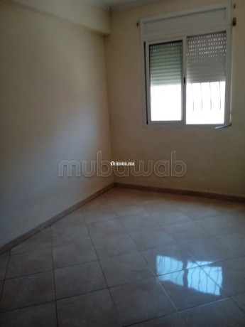 bel-appartement-en-location-a-al-aalia-surface-totale-60-m2-cuisine-bien-equipee-big-2