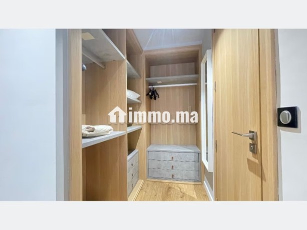 superbe-studio-plein-gauthier-cote-faculte-medcine-big-1