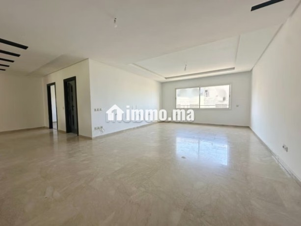 magnifique-appartement-situe-dans-une-belle-residence-avec-jardin-big-1