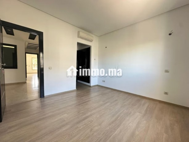 magnifique-appartement-situe-dans-une-belle-residence-avec-jardin-big-3