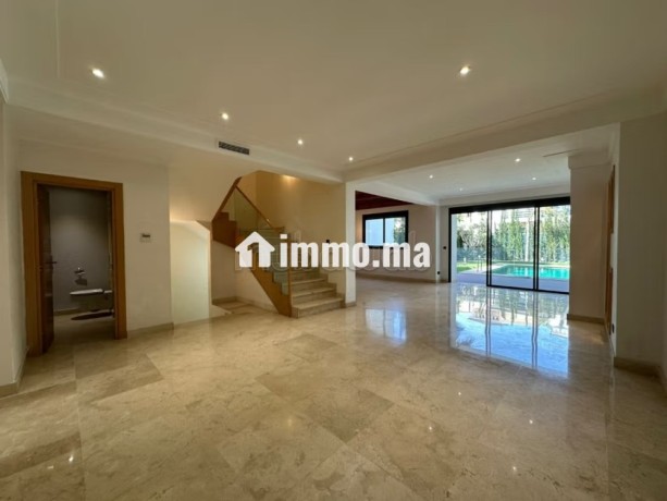 villa-a-la-location-vide-a-bouskoura-25000dh-big-4