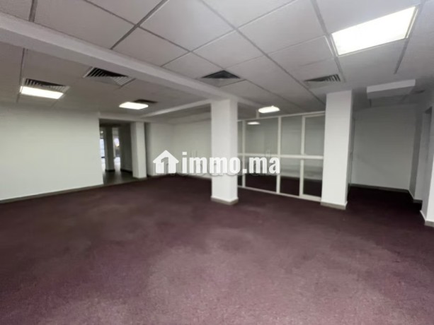 location-de-bureaux-sur-bd-anfa-superficie-265-m2-parking-et-ascenseur-big-11