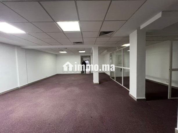location-de-bureaux-sur-bd-anfa-superficie-265-m2-parking-et-ascenseur-big-6