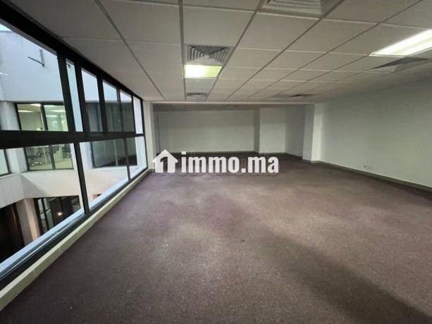 location-de-bureaux-sur-bd-anfa-superficie-265-m2-parking-et-ascenseur-big-7