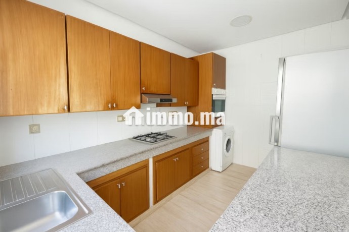 appartement-haut-standing-au-triangle-dor-big-8
