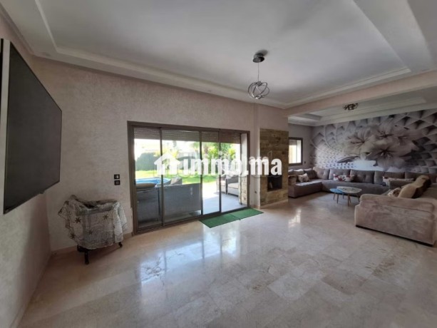 villa-de-standing-a-vendre-dans-residence-fermee-big-2