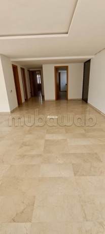 somptueux-penthouse-a-louer-dans-la-marina-de-sale-big-2