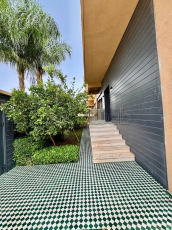 villa-moderne-450-m2-sur-terrain-360-m2-big-1