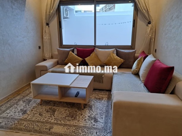 location-appart-143-m2-es-hopitaux-casablzncz-big-1