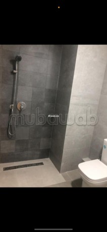 bel-appartement-en-location-a-harhoura-3-grandes-pieces-meuble-big-9