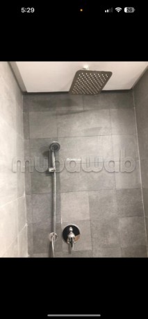 bel-appartement-en-location-a-harhoura-3-grandes-pieces-meuble-big-5