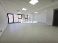 bureaux-en-location-a-oasis-surface-totale-76-m2-avec-ascenseur-et-terrasse-small-1