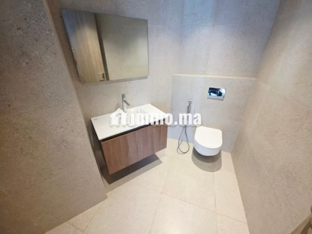 bureaux-en-location-a-oasis-surface-totale-76-m2-avec-ascenseur-et-terrasse-big-7