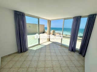 a-dar-bouaaza-somptueuse-villa-a-louer-vide-vue-mer-4-chambres-agreables-piscine-et-cheminee